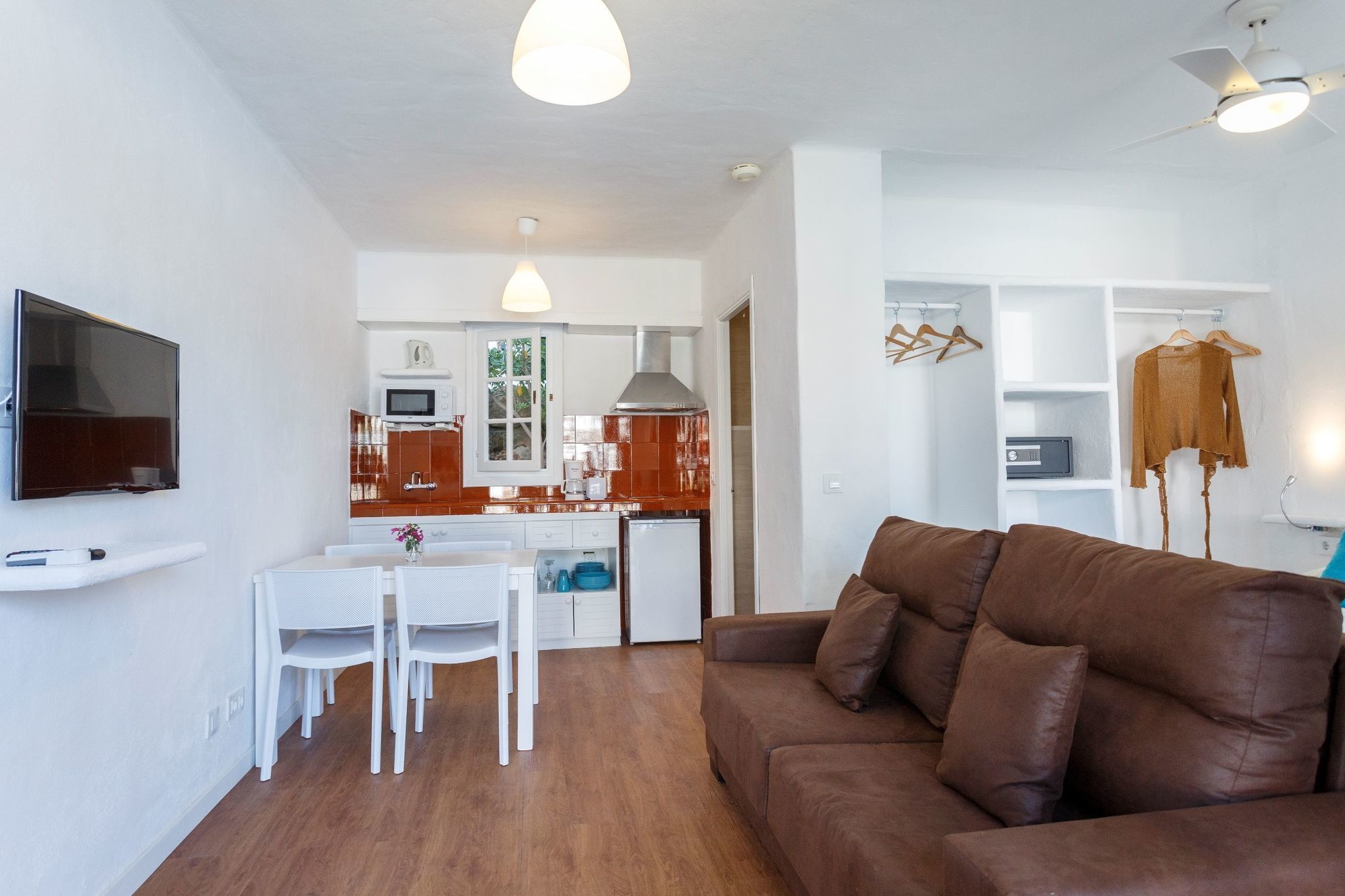 Carema Garden Village * Playas De Fornells