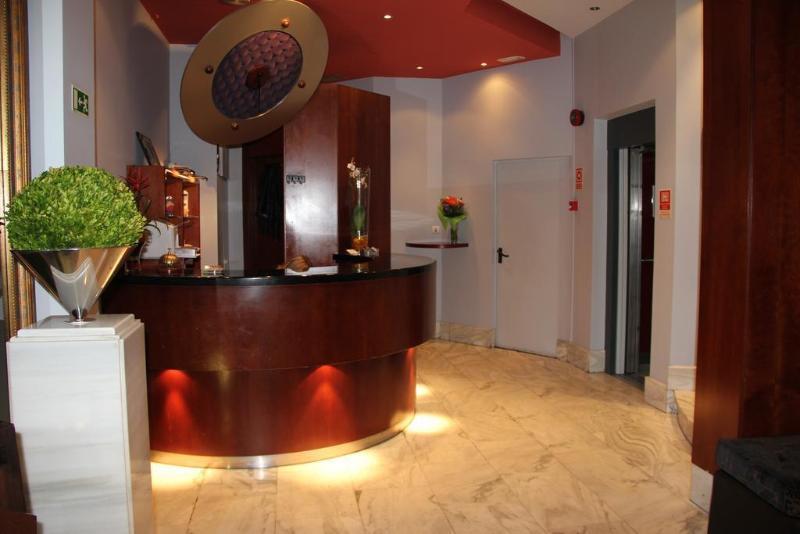 Oria Hotel *