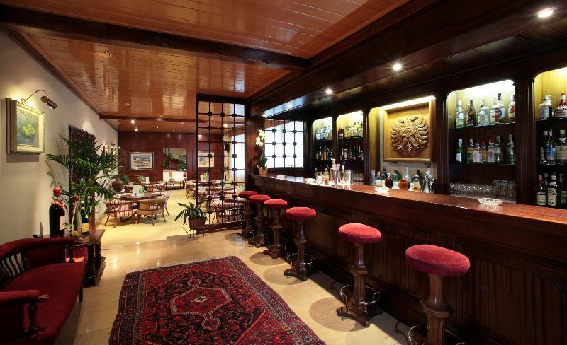 El Castell De Ciutat - Relais & Chateaux Hotel 4*