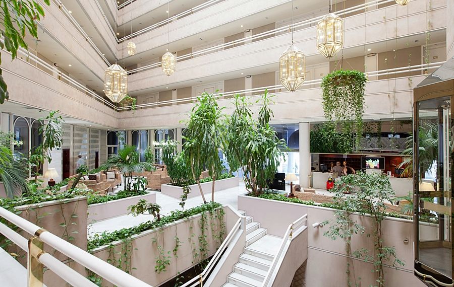 Hotel Center 4*