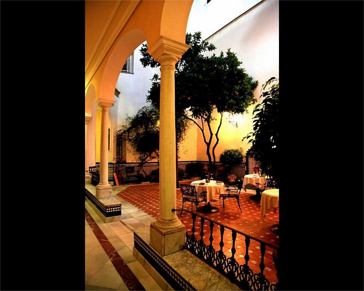 Hotel Cervantes 4*