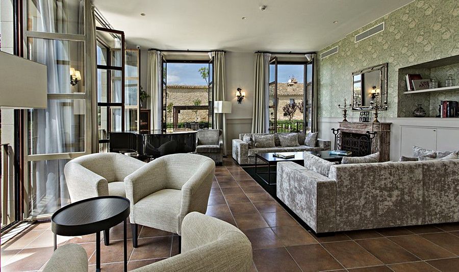 Hotel Casa Anamaria 4*
