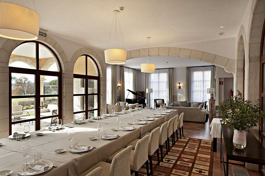 Hotel Casa Anamaria 4*