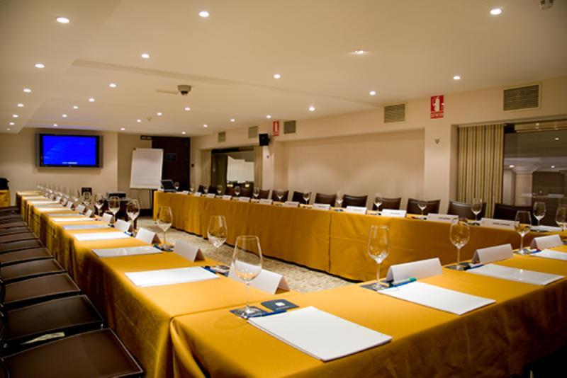 Hotel Eugenia De Montijo, Autograph Collection 5*