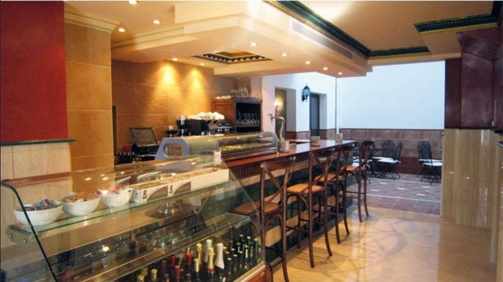 Hotel Hotel & Spa Plaza Arriate 3*