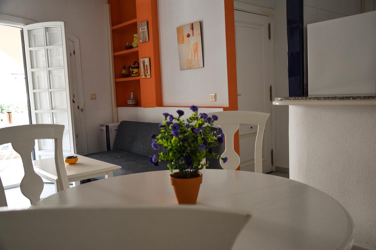 2-bedroom In 1 Minute Walk To The Beach *