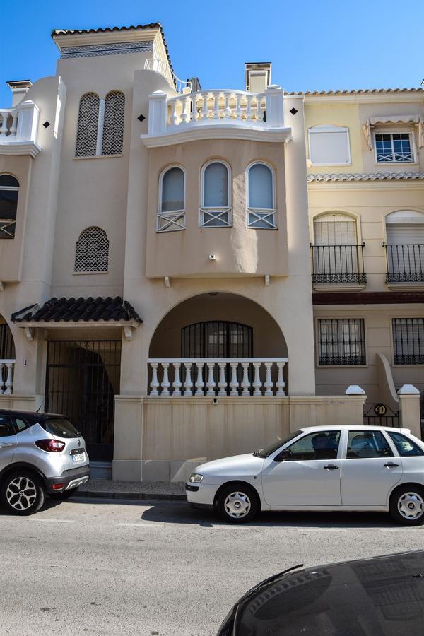 2-bedroom In 1 Minute Walk To The Beach Torrevieja