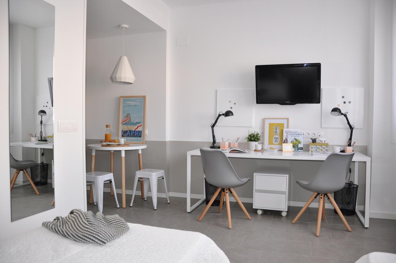 Hostal Residencia Universitaria Mediterrani *