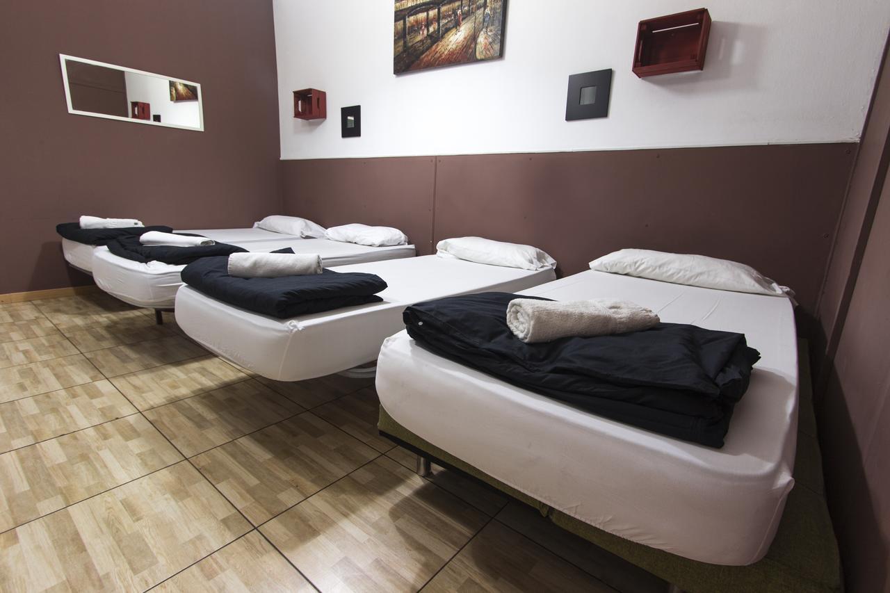 Break N Bed Hostel