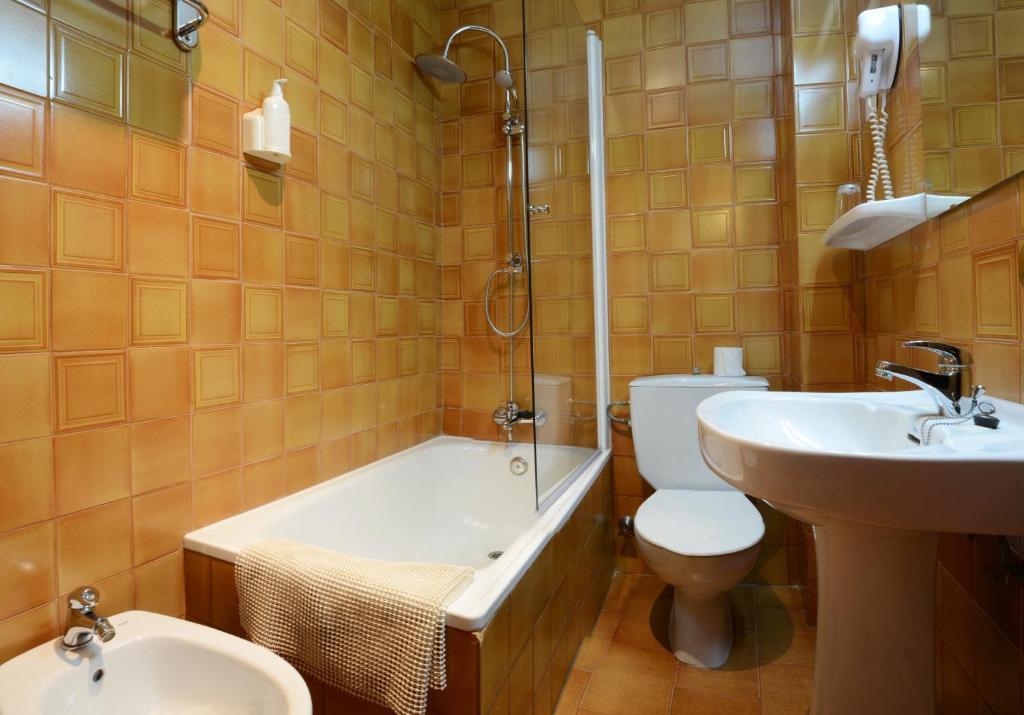 Hotel El Coloso 2*