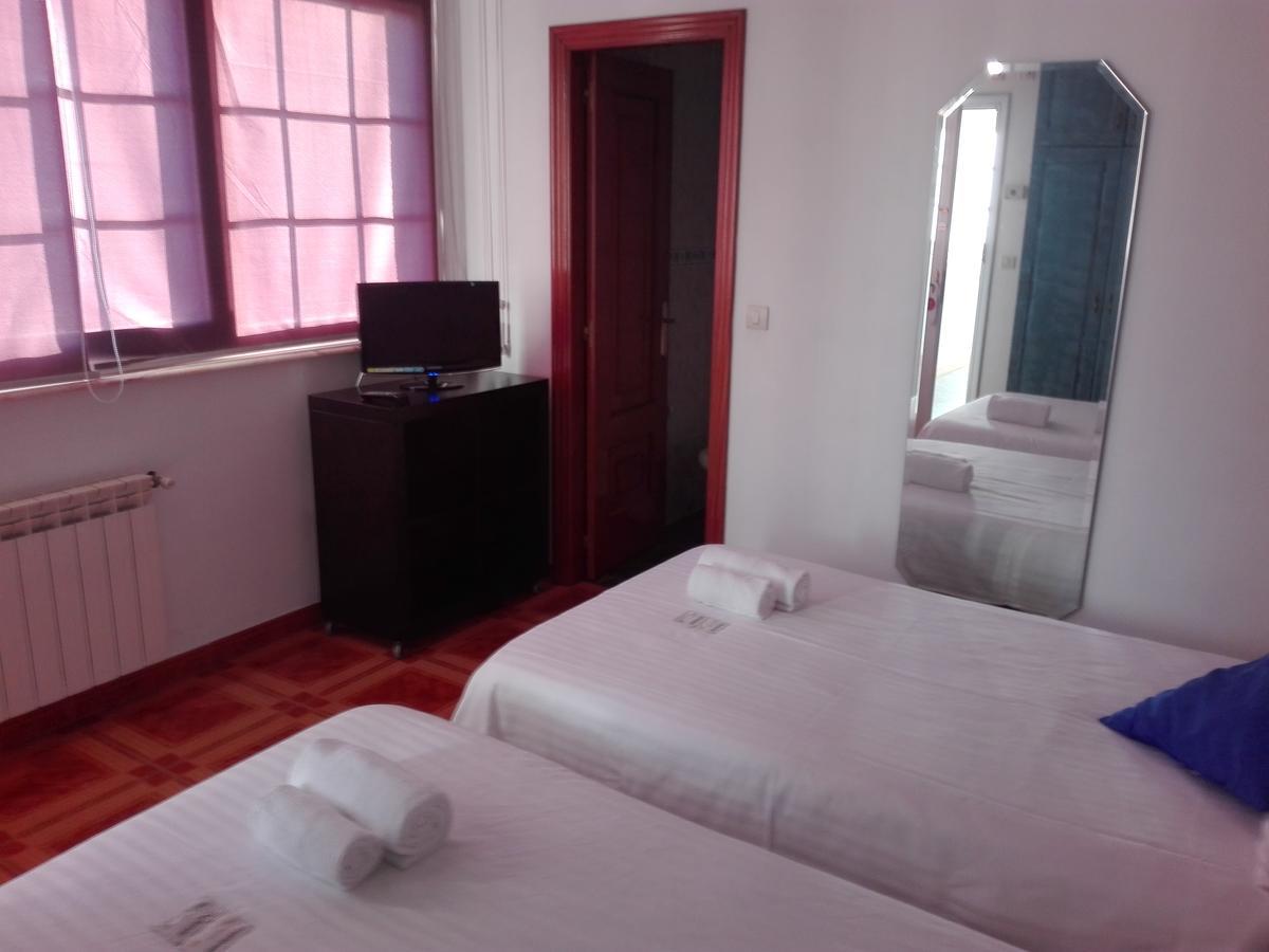 Hotel Playa De Quenxe