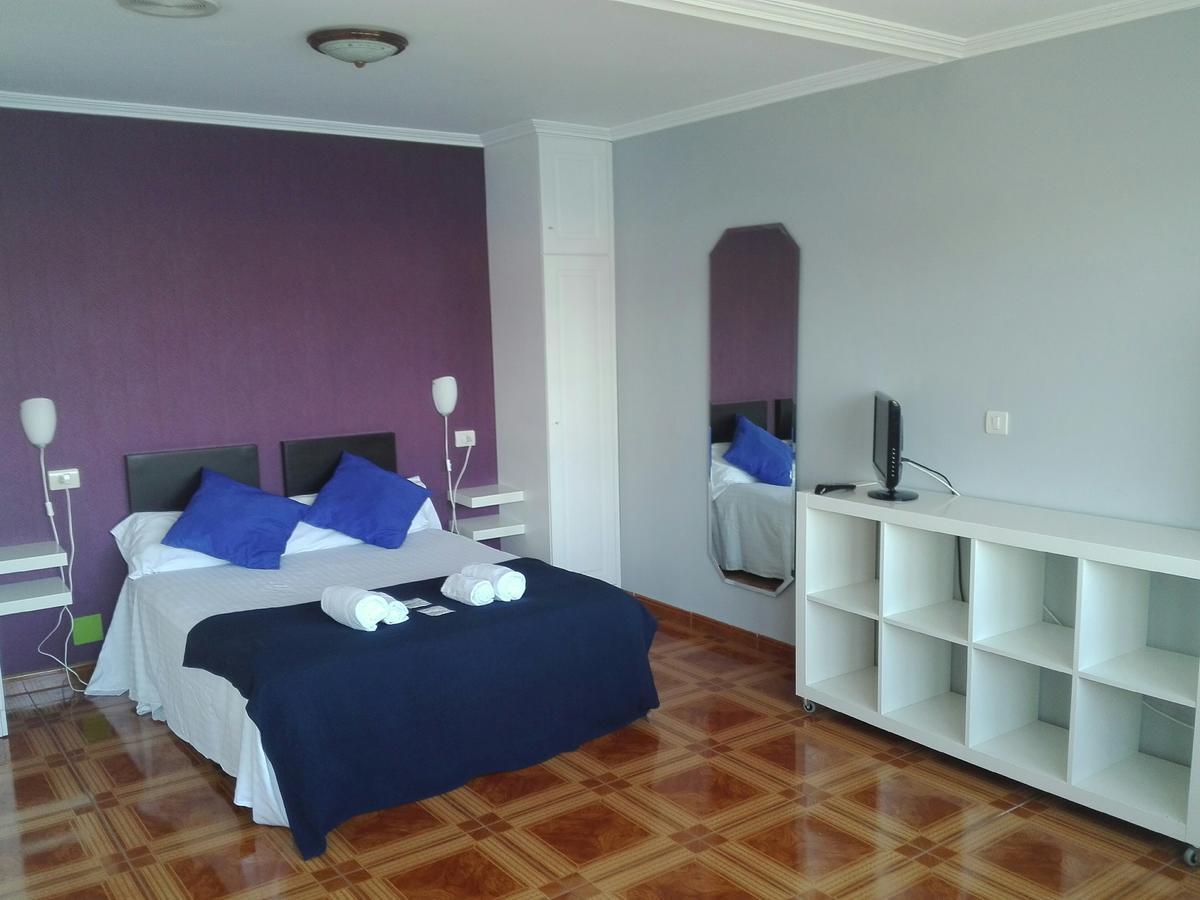 Hotel Playa De Quenxe