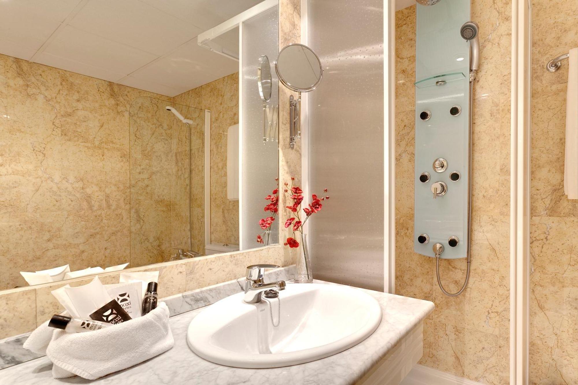 Hotel Madrid Torrejon Plaza 2*