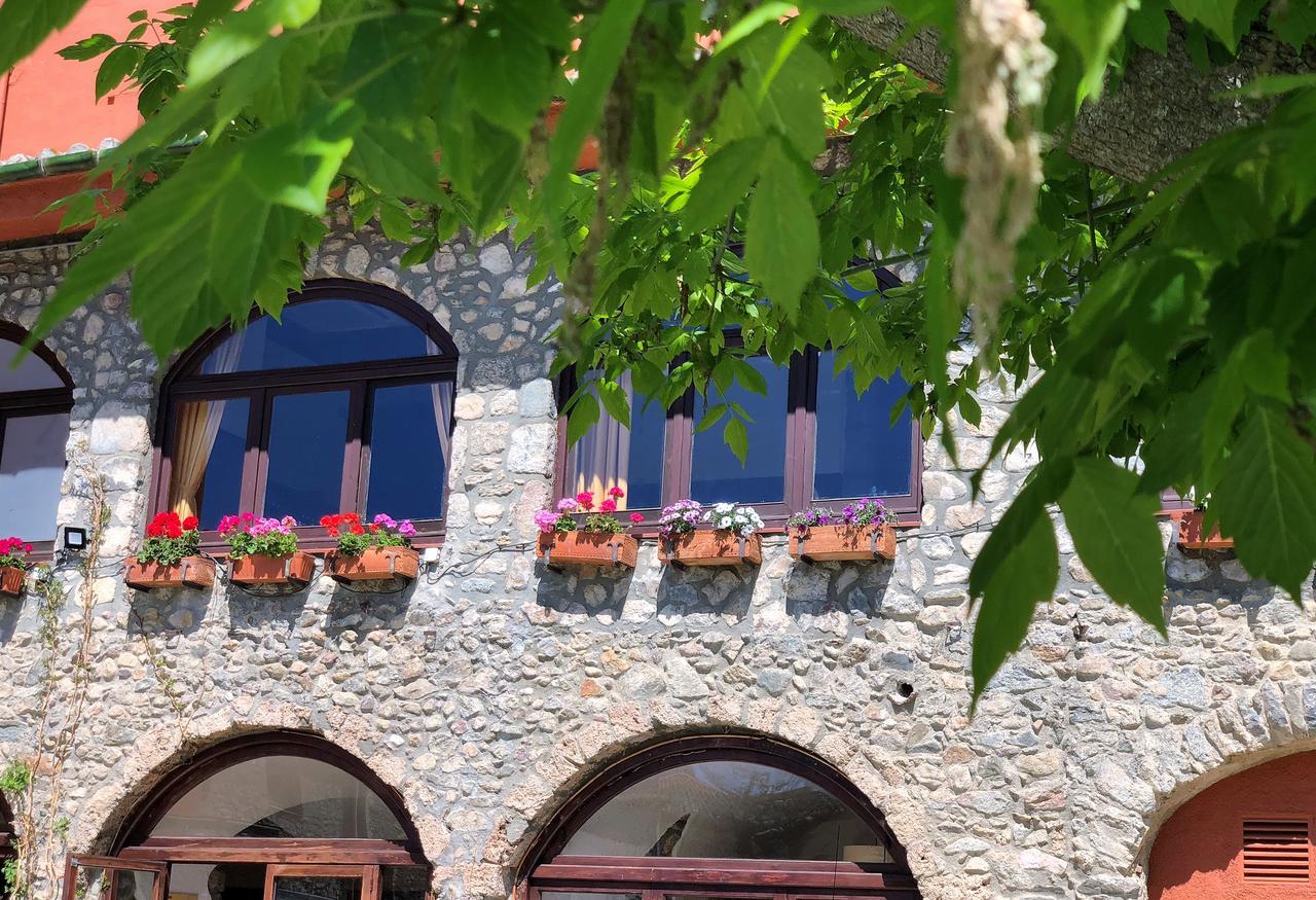 Hotel La Fonda Dels Pirineus Macanet De Cabrenys