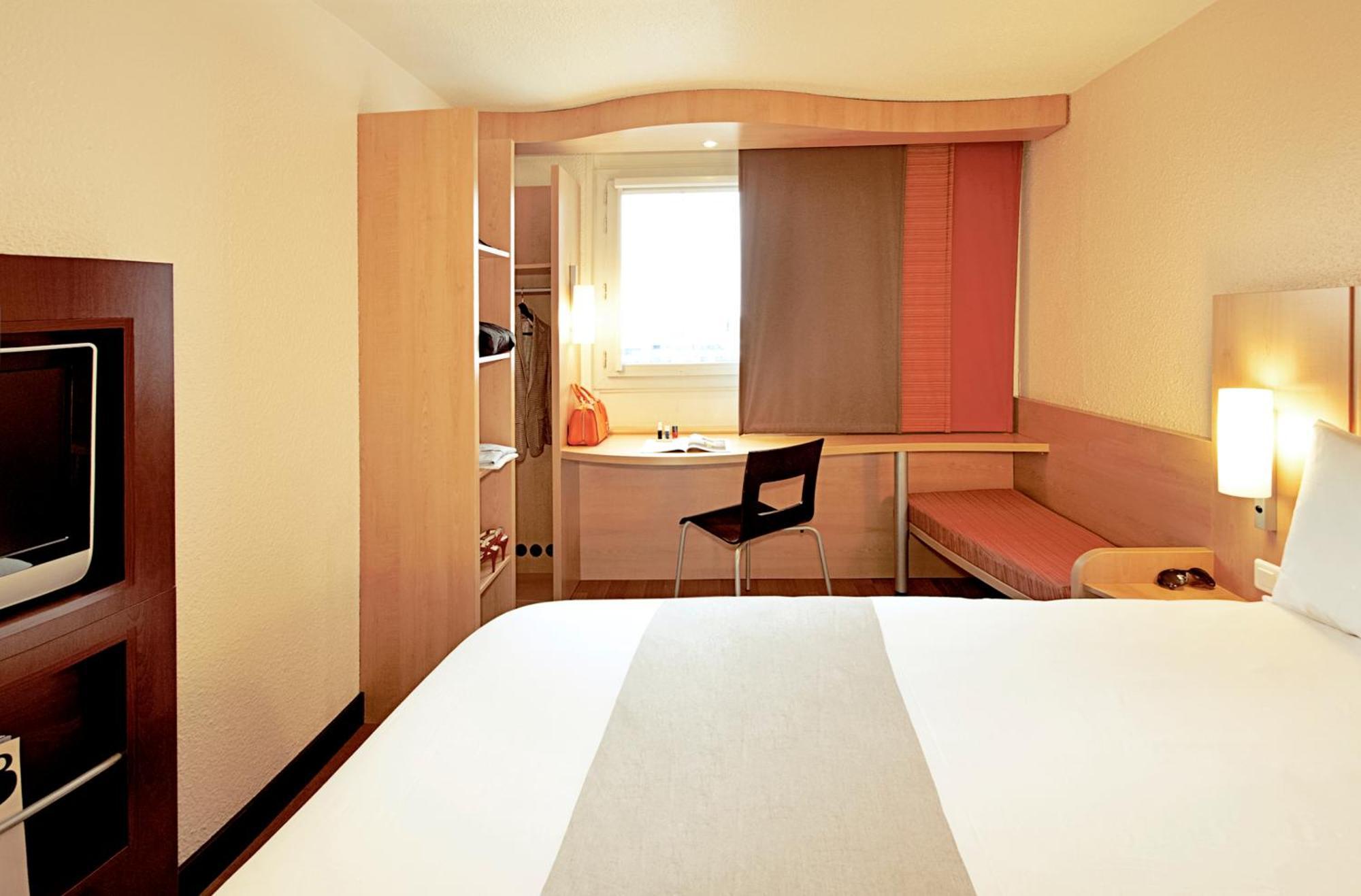 Ibis Barcelona Santa Coloma Hotel