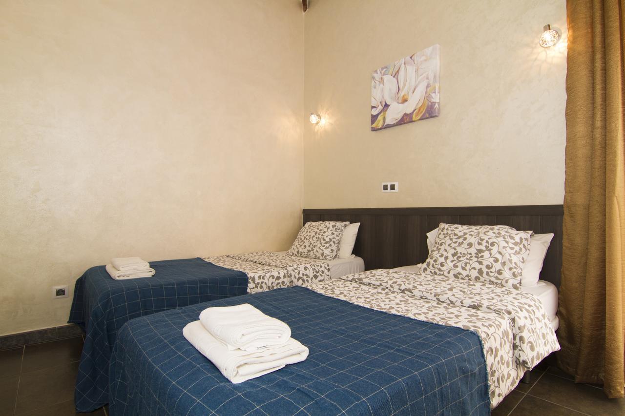 Yucca Park 3*