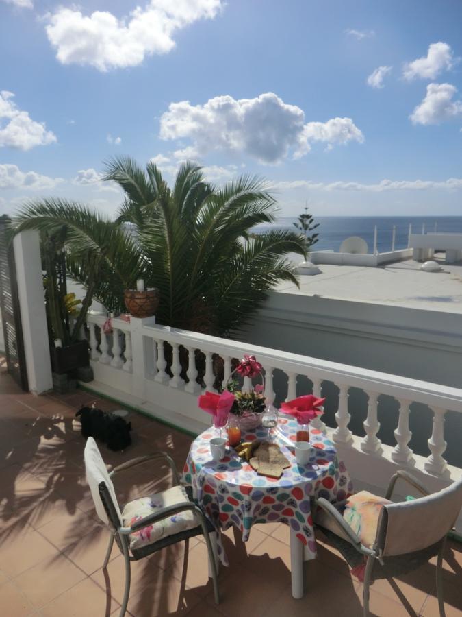 Gina Y Vista Oceano Apartamento