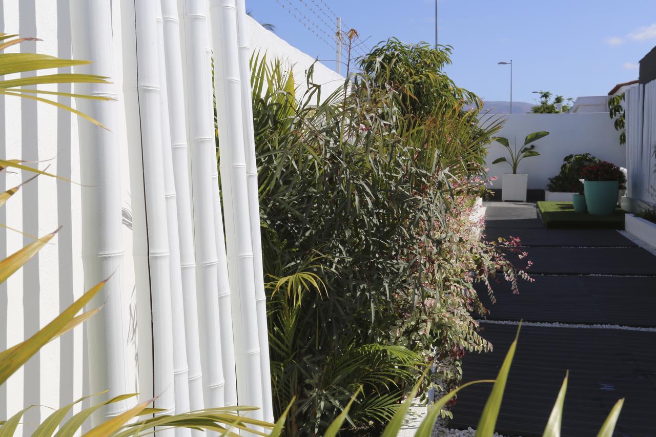 The Vintage Club Caters To Gay Men San Bartolomé