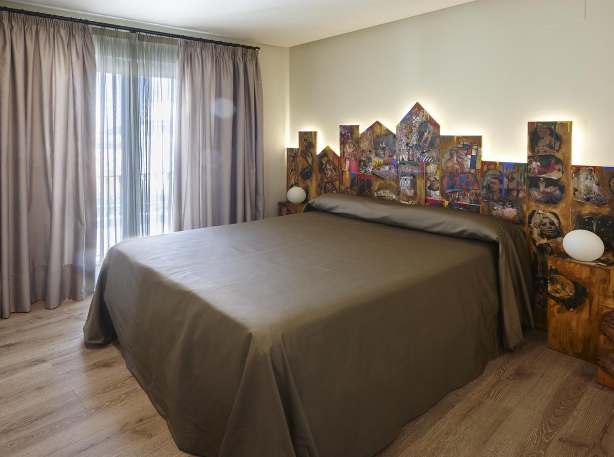 Galeria Essentia 2*