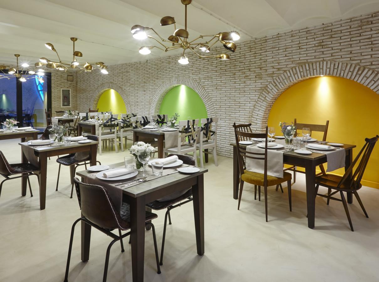 Galeria Essentia 2*