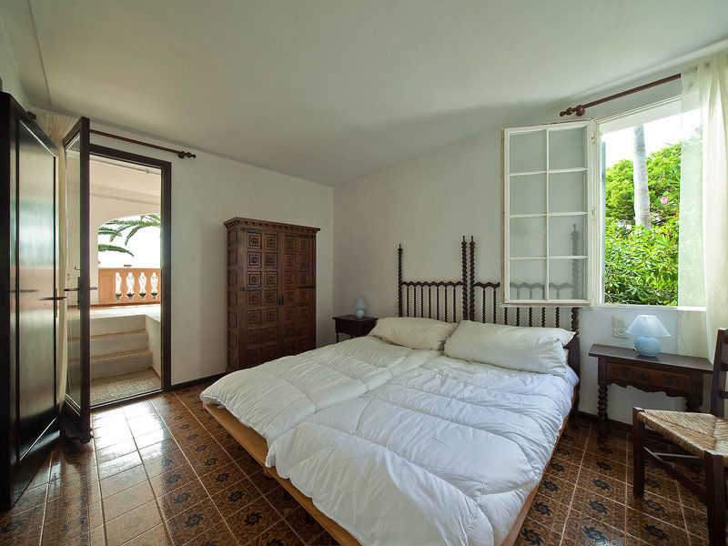 19 A - Four Bedroom Hotel *