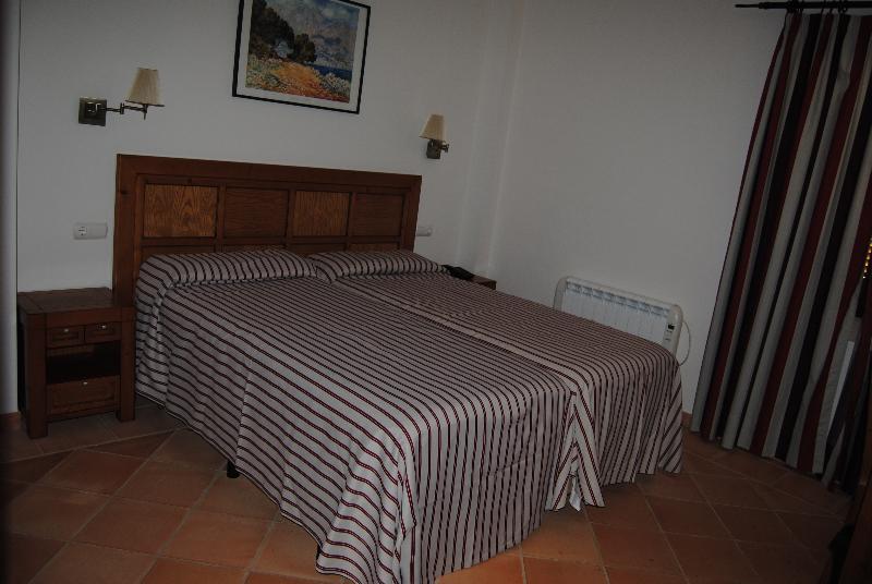 Rural Es Riquers Country house *