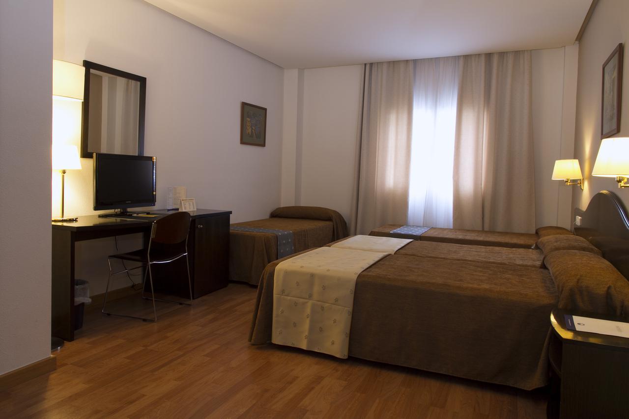 Hotel De 4*