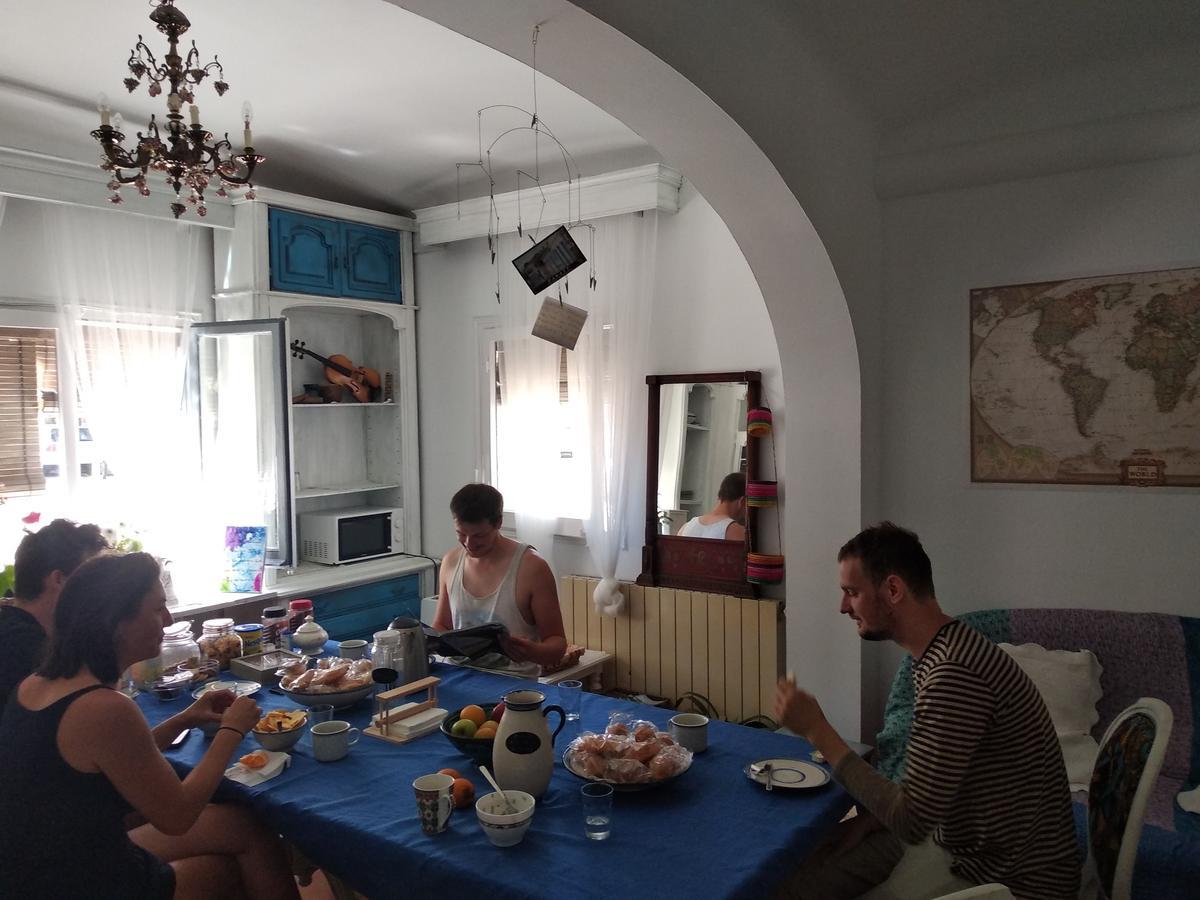 Cocollona Hostal *