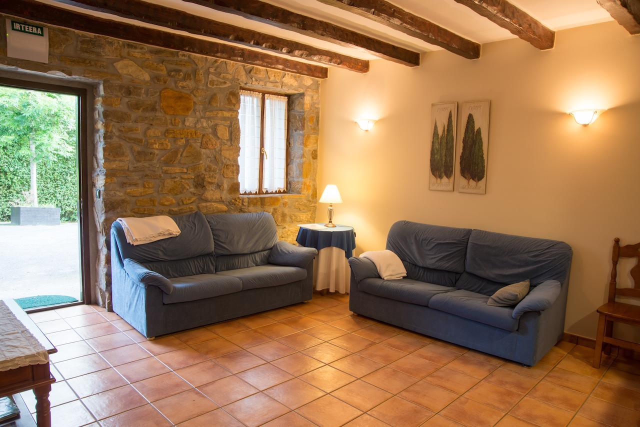Farm stay Casa Rural-apartamentos Zelaikoa