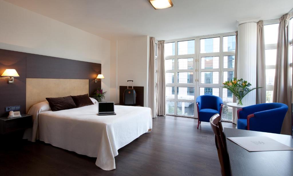 Hotel Madrid Torrejon Plaza 2*