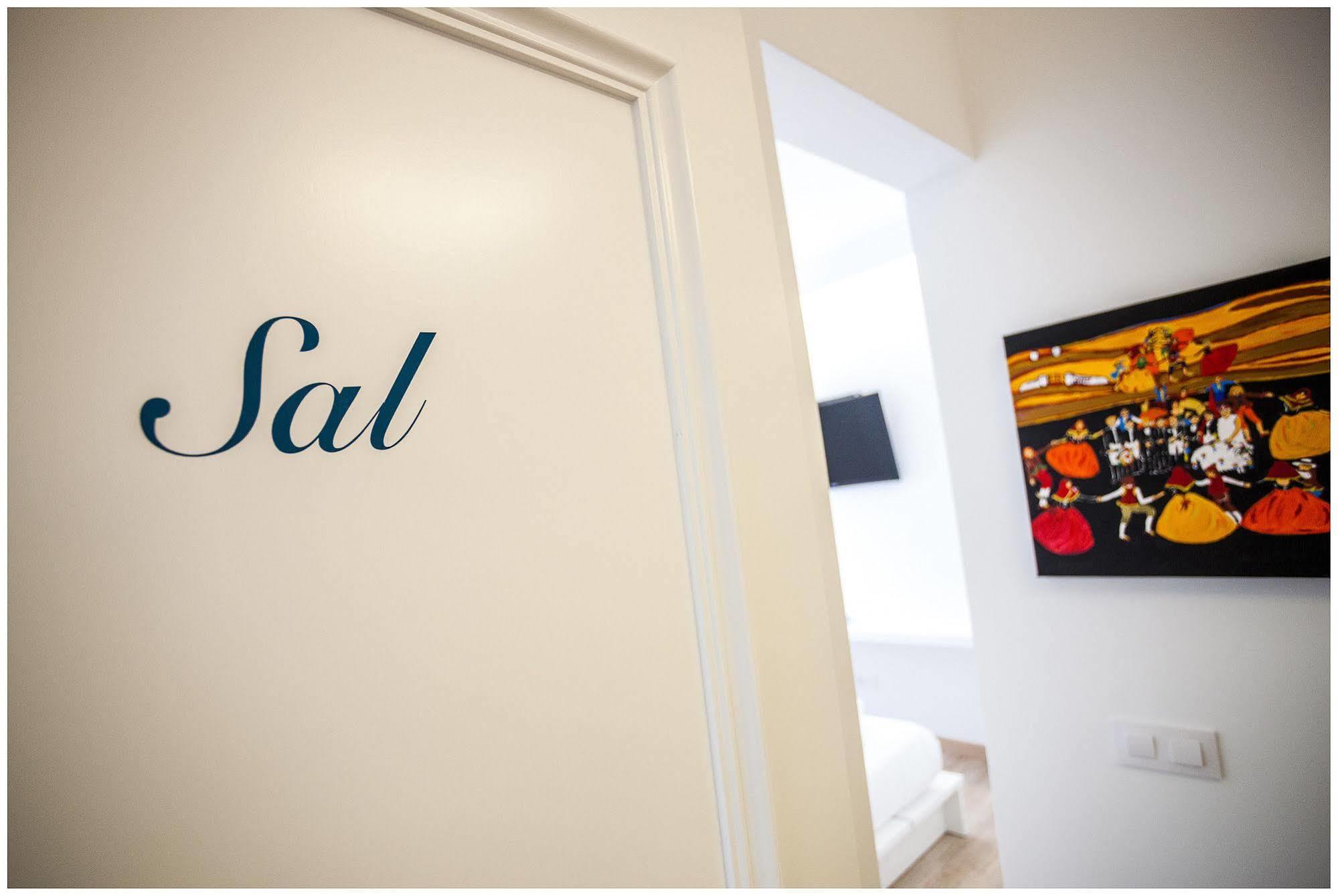 Hotel Cheap & Chic 3*