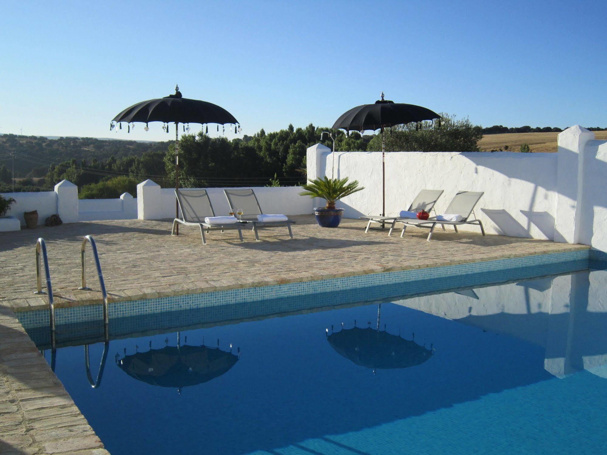 Cortijo El Guarda Bed and breakfast
