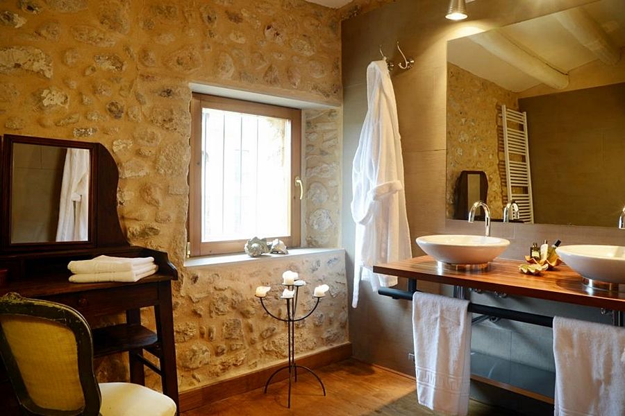 Hotel Casa Anamaria 4*