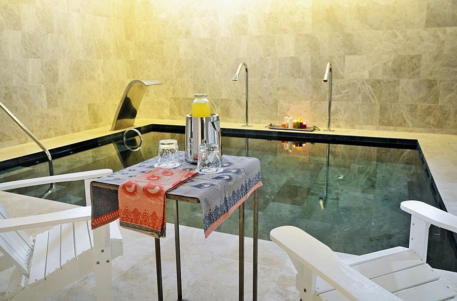 Hotel Casa Anamaria 4*