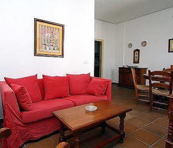 Casa Palacio De Leones