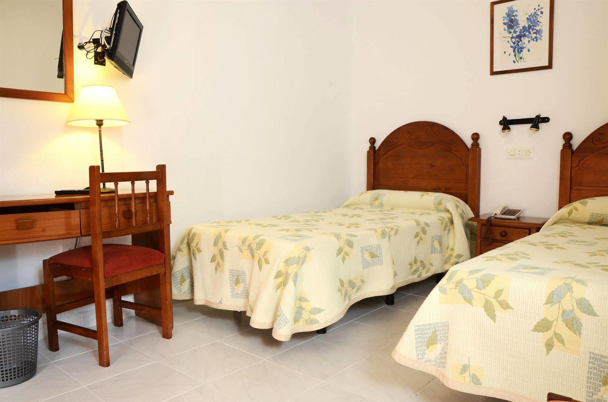 Hotel El Coloso 2*