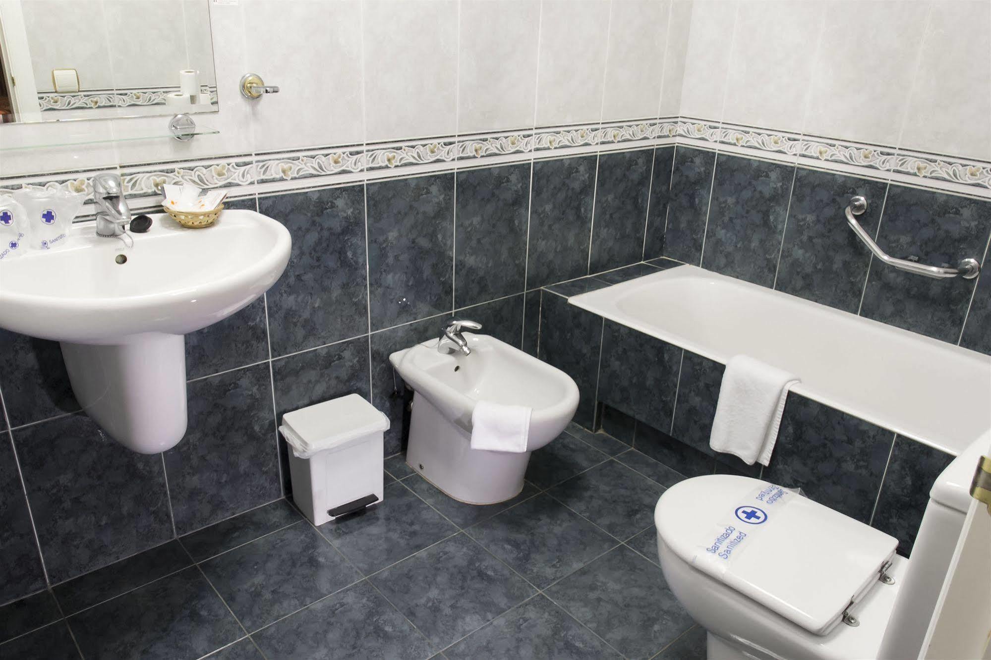 Hotel De Laredo 3*