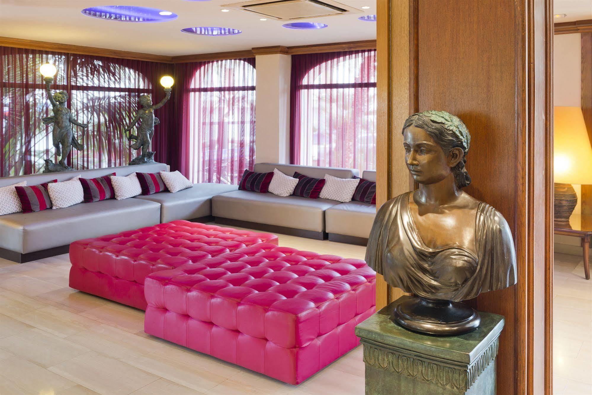 Monica Hotel Cambrils