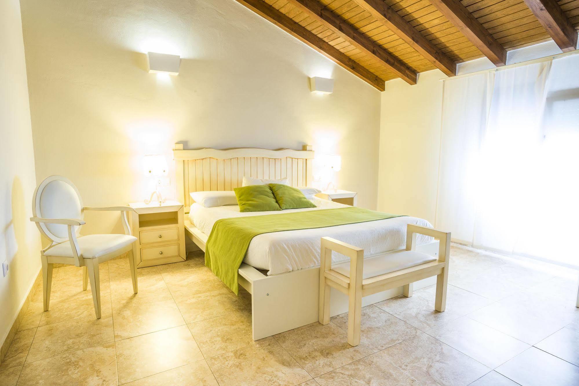 Hotel Arohaz Hotel&restaurante Zahora