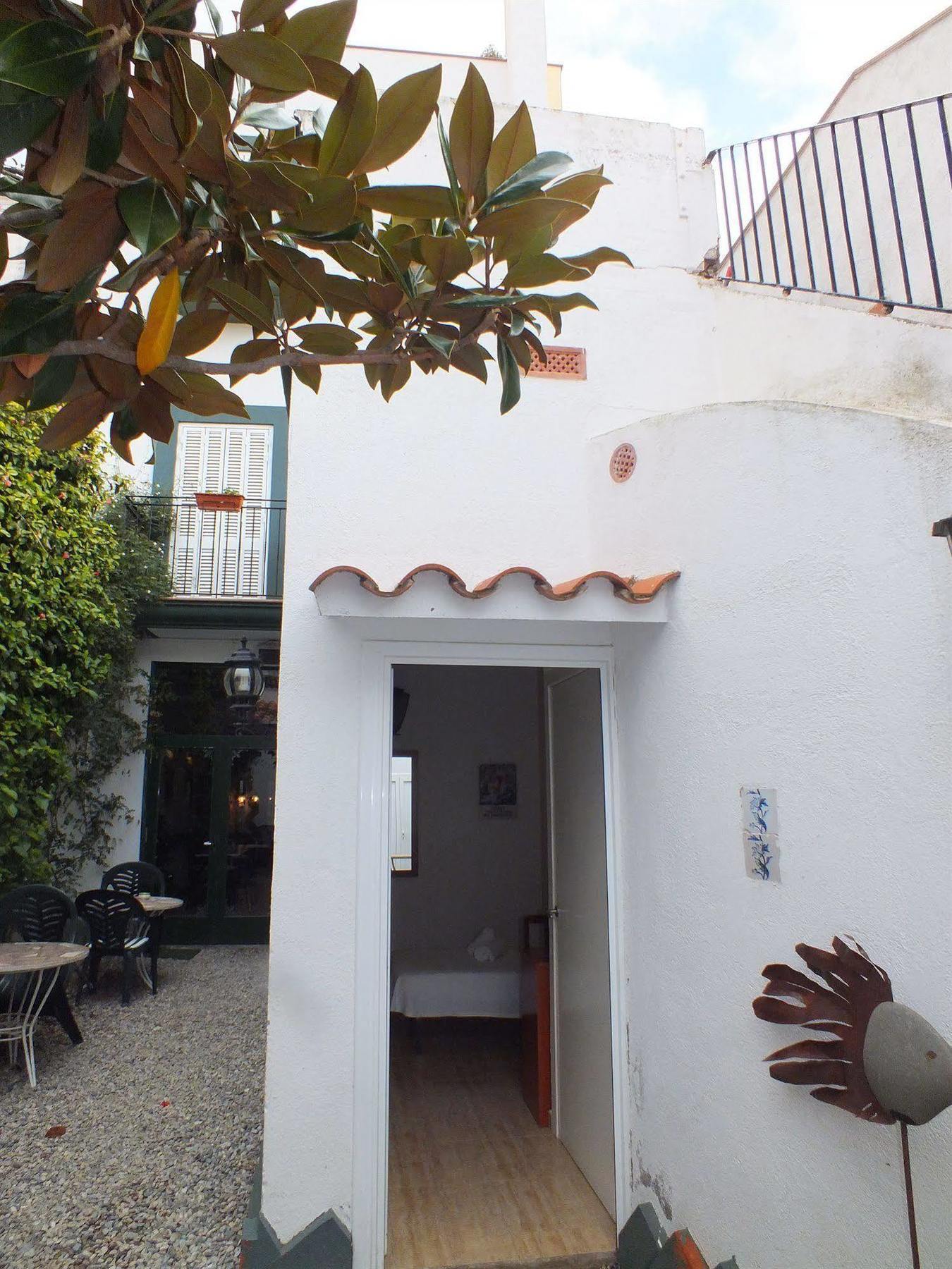 Mitus Hotel