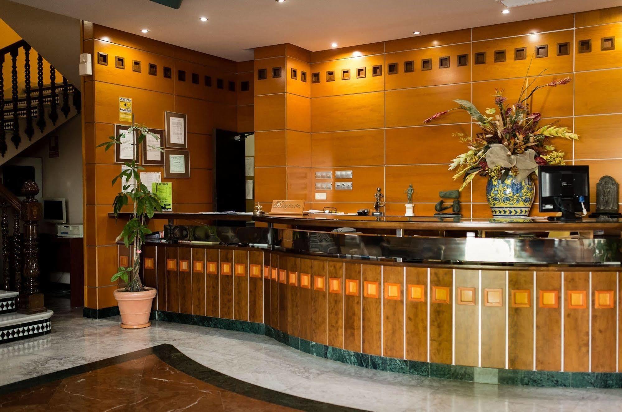 La Sierra Hotel