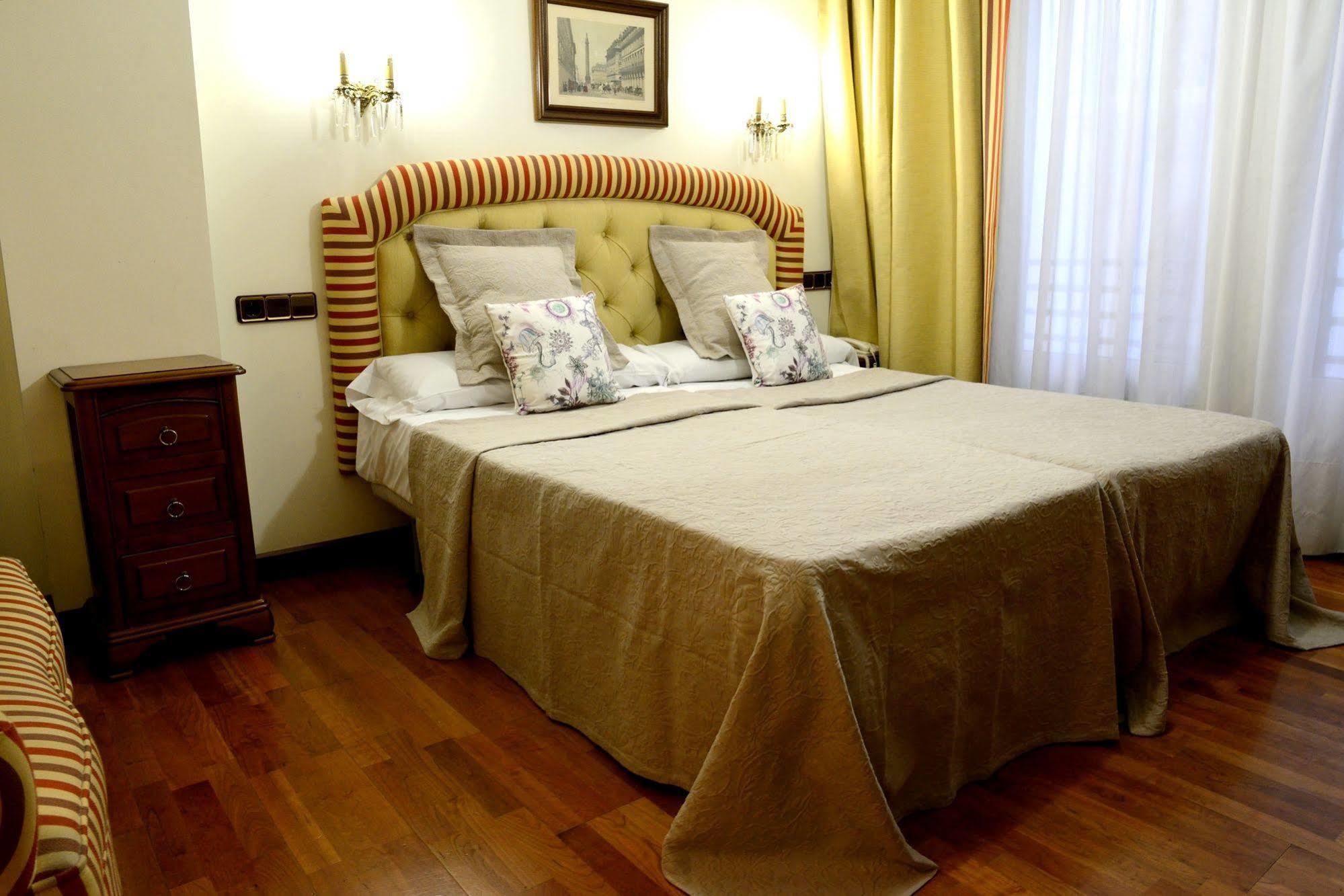 Hotel Arriazu 2*