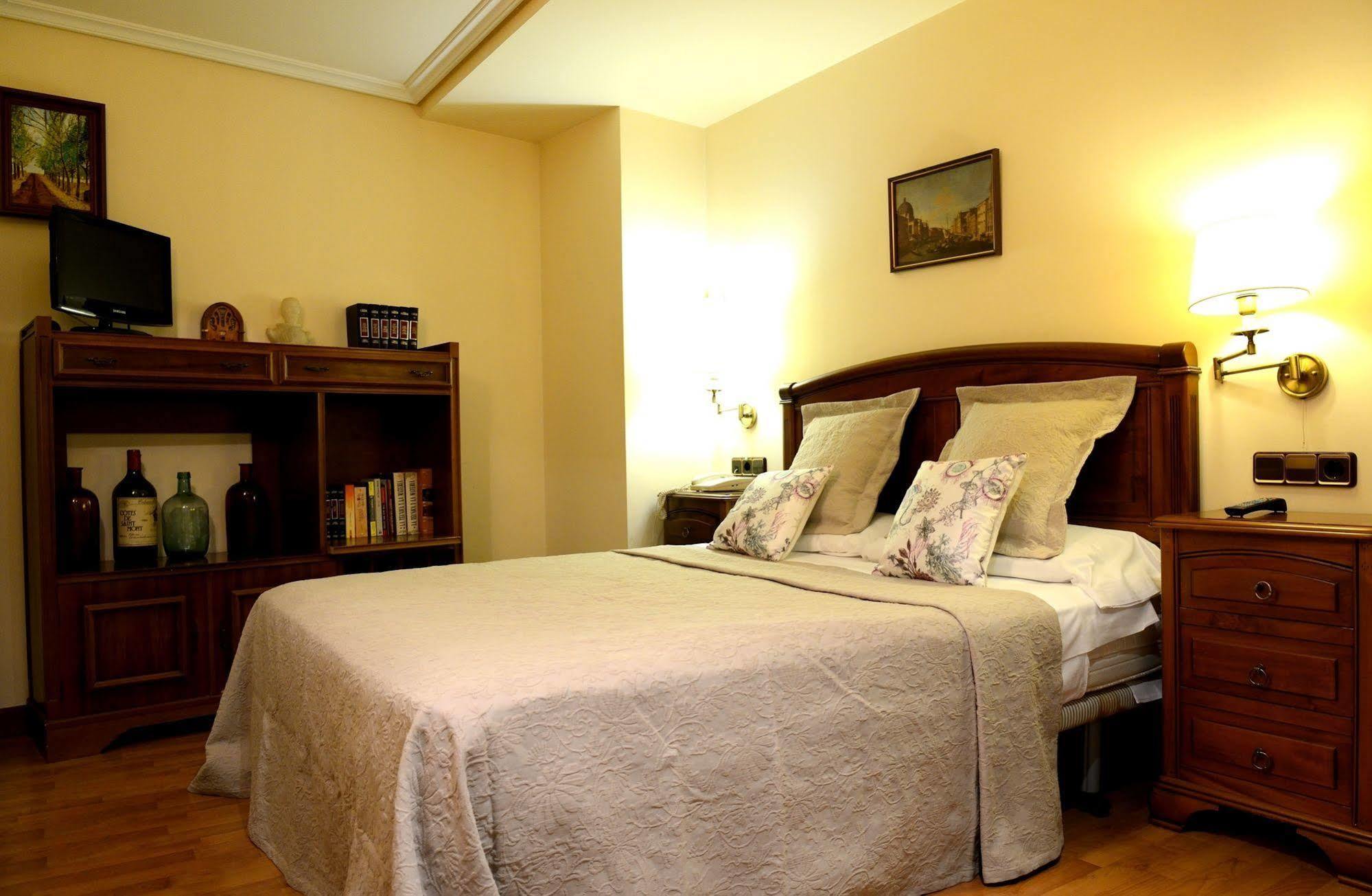 Arriazu Hotel