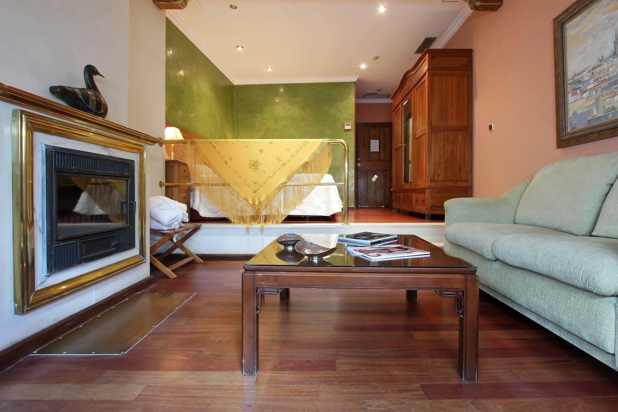 Alabardero Hotel