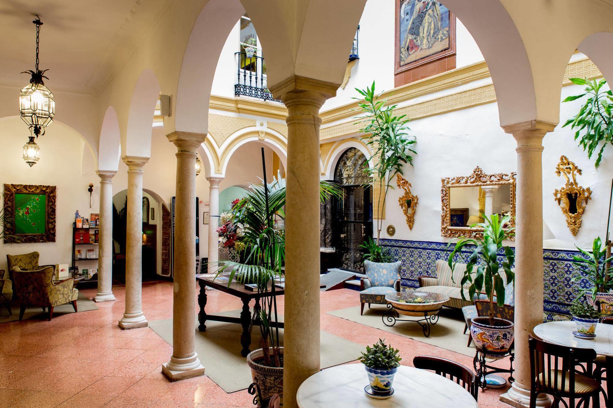 Abanico Hotel 3*