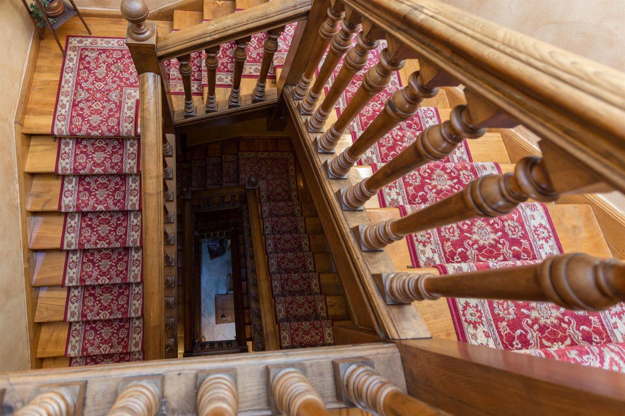 Casa España 2*