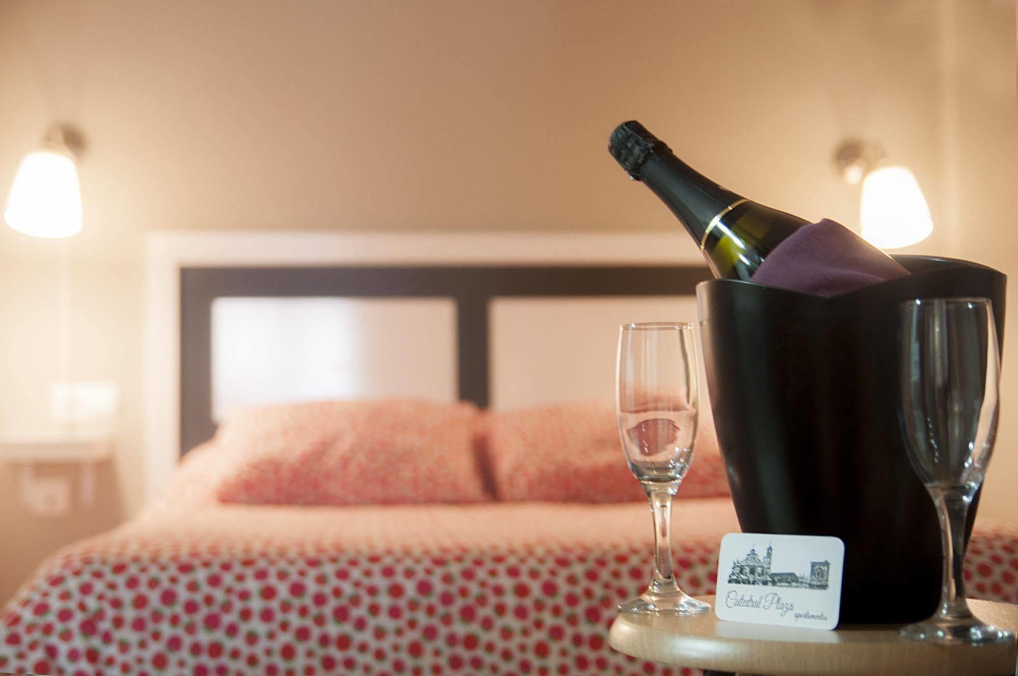 Apartamentos Catedral Plaza 3000 Apartment *