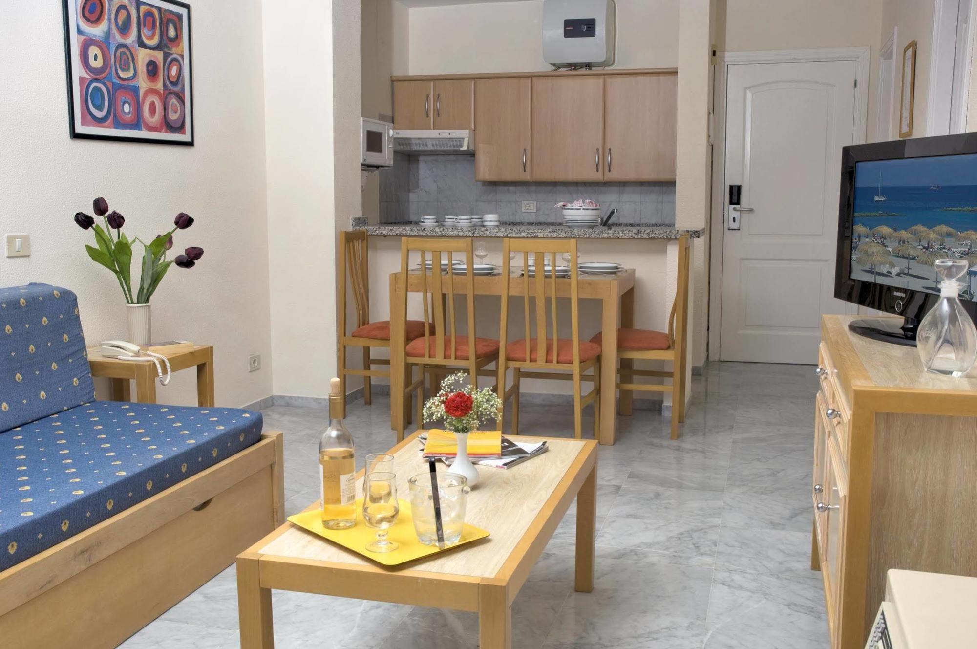 Marola Park Apartment *