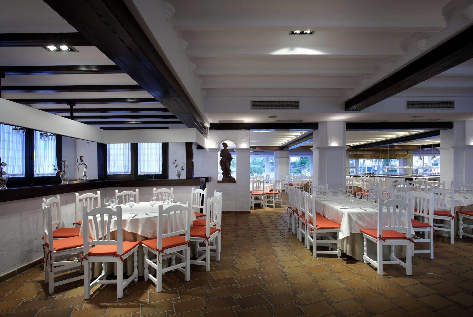 Hotel Abades 4*