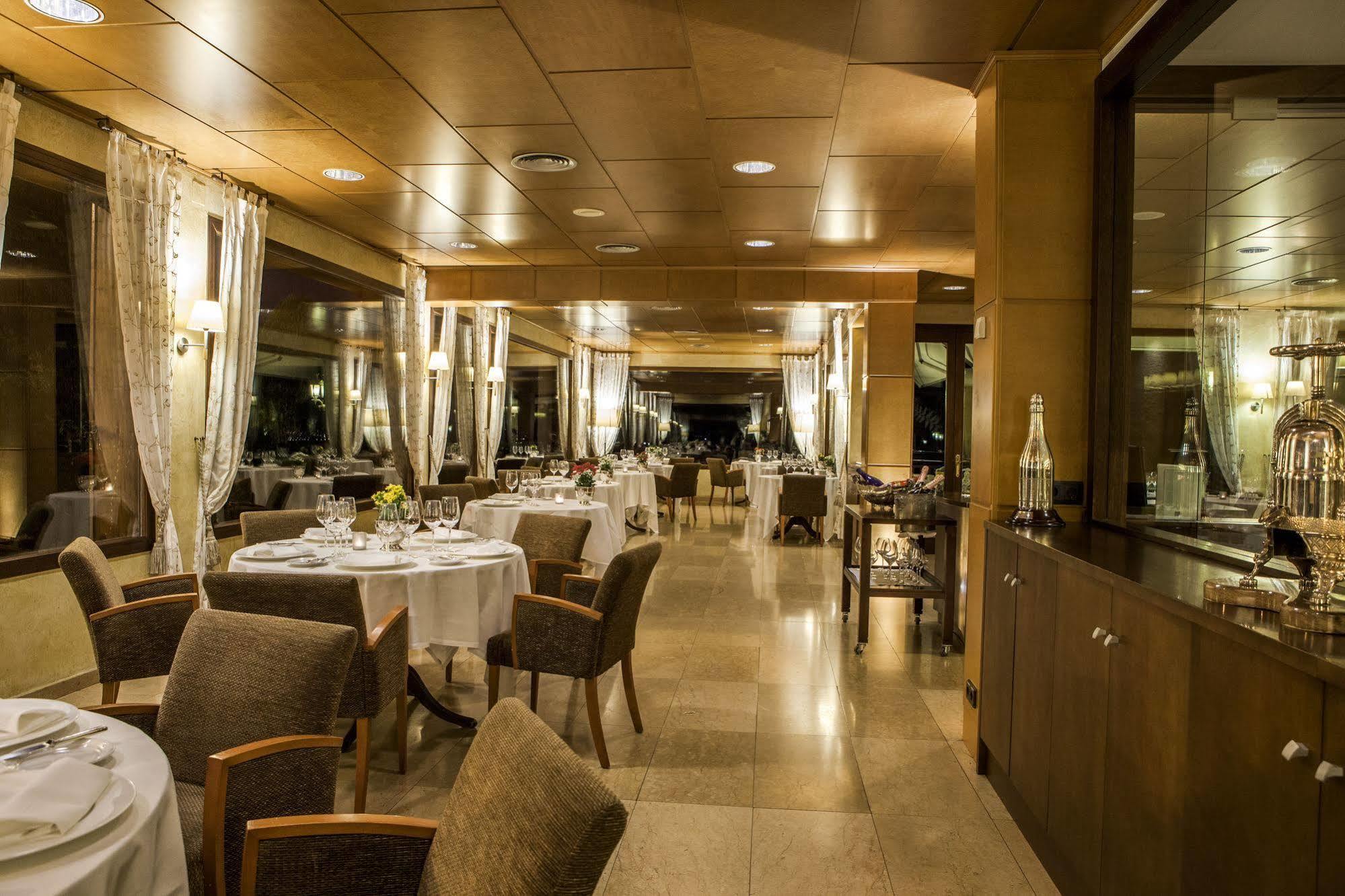 Hotel El Castell De Ciutat - Relais & Chateaux